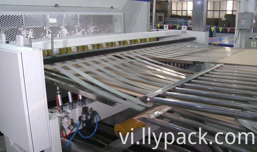 Corrugated Cardboard Cutting Machine